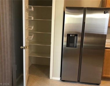 2837 Shayla Bay Avenue - Photo Thumbnail 5