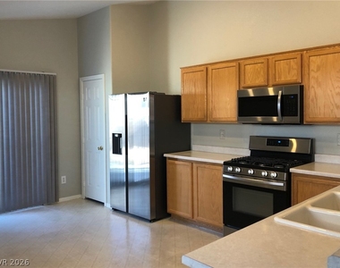 2837 Shayla Bay Avenue - Photo Thumbnail 4