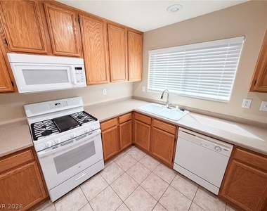 10263 Burning Bush Street - Photo Thumbnail 7