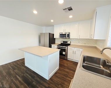 11606 Costa Linda Avenue - Photo Thumbnail 13