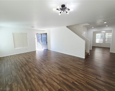 11606 Costa Linda Avenue - Photo Thumbnail 6