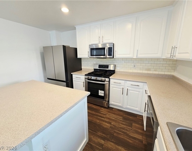 11606 Costa Linda Avenue - Photo Thumbnail 11