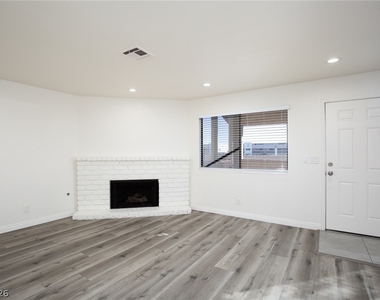 737 Rock Springs Drive - Photo Thumbnail 3