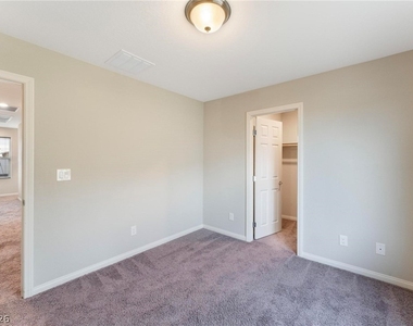 4320 Stardusk Falls Avenue - Photo Thumbnail 21