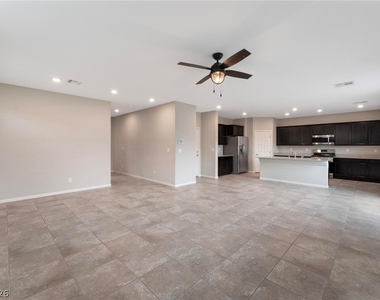 4320 Stardusk Falls Avenue - Photo Thumbnail 7