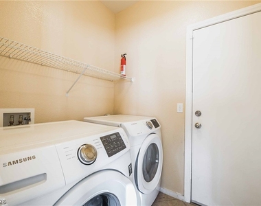 2921 Bayliner Avenue - Photo Thumbnail 31
