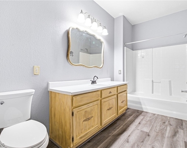 3400 Cabana Drive - Photo Thumbnail 8