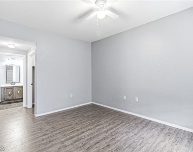 3400 Cabana Drive - Photo Thumbnail 9
