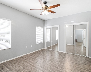 3400 Cabana Drive - Photo Thumbnail 7