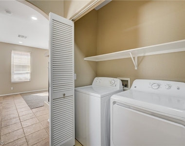 323 Jolly January Avenue - Photo Thumbnail 16
