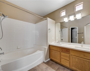 323 Jolly January Avenue - Photo Thumbnail 21