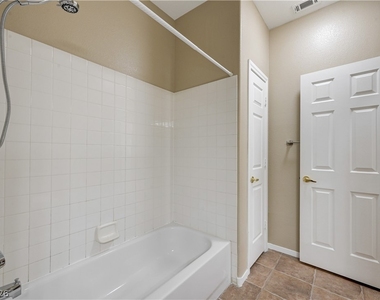 323 Jolly January Avenue - Photo Thumbnail 30