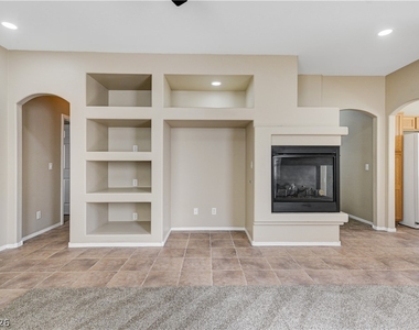 323 Jolly January Avenue - Photo Thumbnail 6