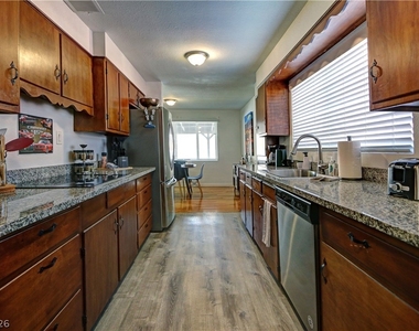 2108 S 6th Street - Photo Thumbnail 7