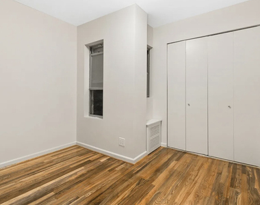 113 East 31st Street - Photo Thumbnail 3
