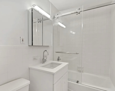 113 East 31st Street - Photo Thumbnail 4