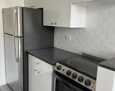 West 34th Street - Photo Thumbnail 3
