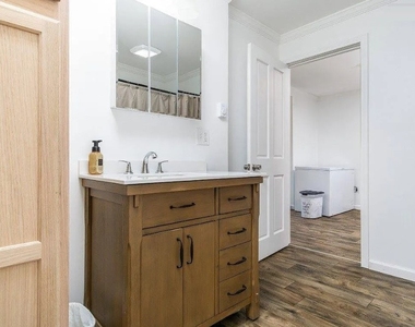 112 Broad Avenue - Photo Thumbnail 12