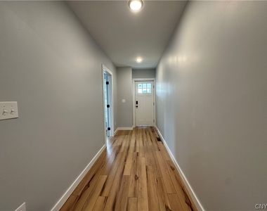 129 Charles Ave - Photo Thumbnail 24