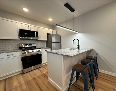 129 Charles Ave - Photo Thumbnail 14