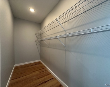 129 Charles Ave - Photo Thumbnail 22