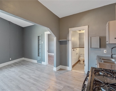 319 N Salina Street - Photo Thumbnail 40