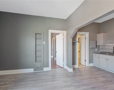 319 N Salina Street - Photo Thumbnail 44