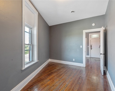 319 N Salina Street - Photo Thumbnail 39