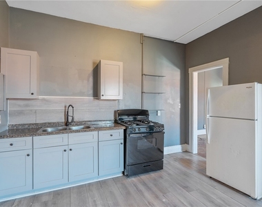 319 N Salina Street - Photo Thumbnail 41
