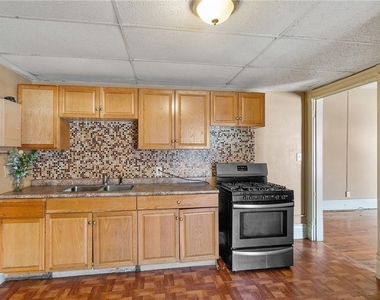 319 N Salina Street - Photo Thumbnail 27