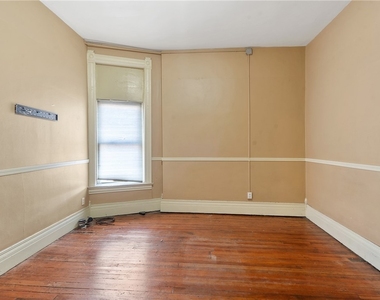 319 N Salina Street - Photo Thumbnail 33