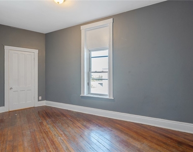 319 N Salina Street - Photo Thumbnail 38