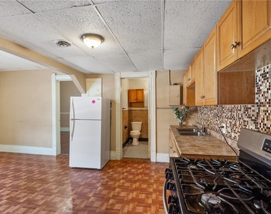 319 N Salina Street - Photo Thumbnail 26