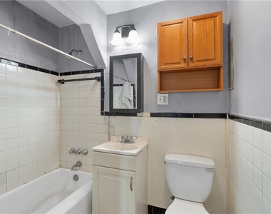 319 N Salina Street - Photo Thumbnail 12