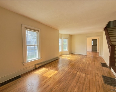 21 Virginia Street - Photo Thumbnail 1