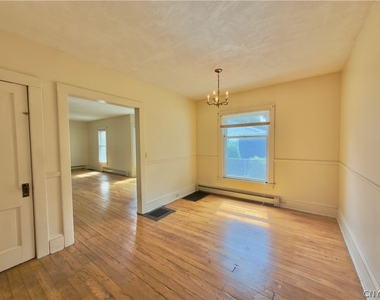21 Virginia Street - Photo Thumbnail 6