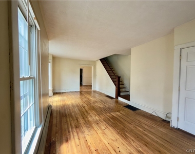 21 Virginia Street - Photo Thumbnail 2