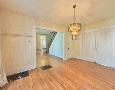 21 Virginia Street - Photo Thumbnail 10