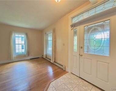 21 Virginia Street - Photo Thumbnail 5