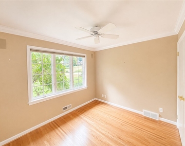 20 Briar Patch Road - Photo Thumbnail 14