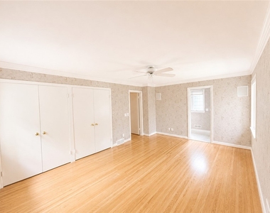 20 Briar Patch Road - Photo Thumbnail 11