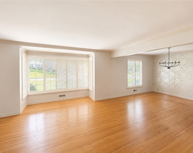 20 Briar Patch Road - Photo Thumbnail 4
