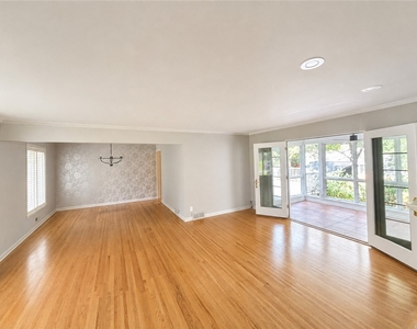 20 Briar Patch Road - Photo Thumbnail 9