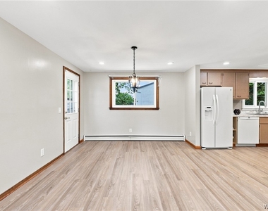 35 Tomcyn Drive - Photo Thumbnail 6