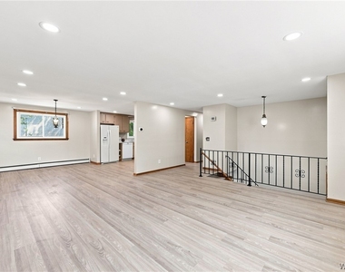 35 Tomcyn Drive - Photo Thumbnail 3