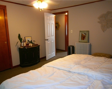 6 Maple Street - Photo Thumbnail 20
