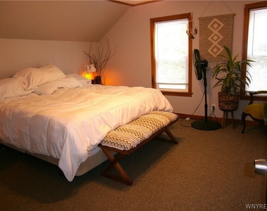 6 Maple Street - Photo Thumbnail 18