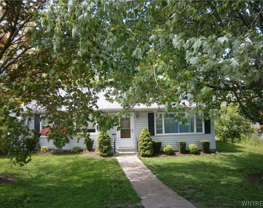 6 Maple Street - Photo Thumbnail 2