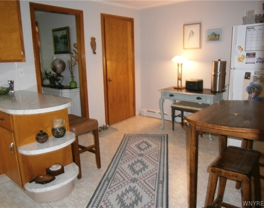 6 Maple Street - Photo Thumbnail 5
