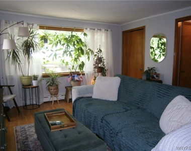 6 Maple Street - Photo Thumbnail 9